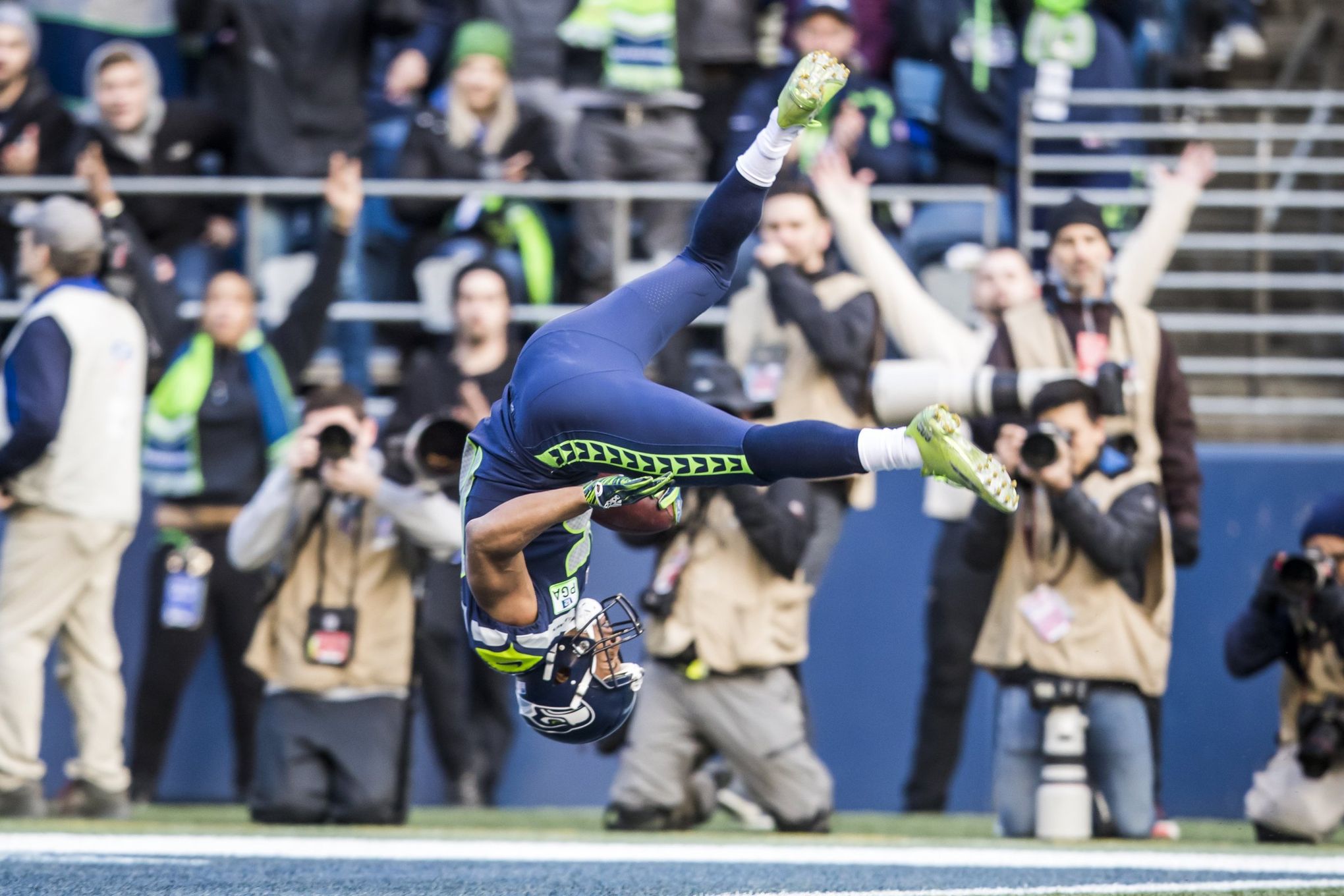 December 30, 2018: Seattle Seahawks wide receiver Doug Baldwin (89) and  Seattle Seahawks wide receiver Tyler Lockett (16) talk before a game  between the Arizona Cardinals and the Seattle Seahawks at CenturyLink