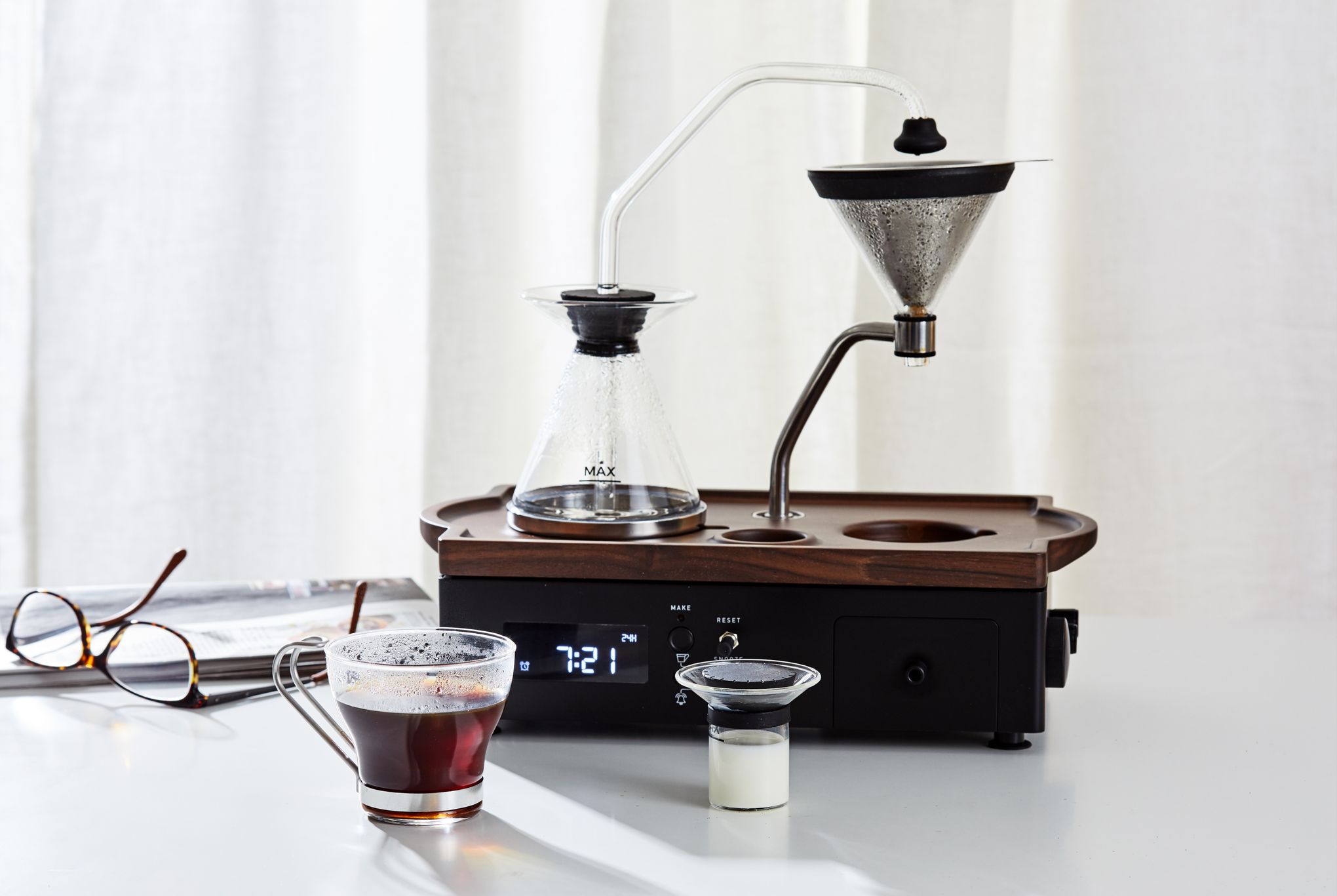 Can a $445 bedside coffee maker deliver both convenience and quality?