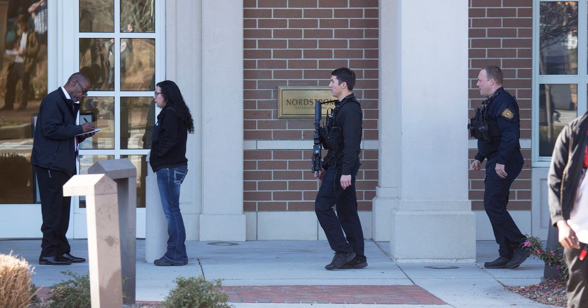 Police 4 charged in fight, shooting at Virginia mall The Seattle Times