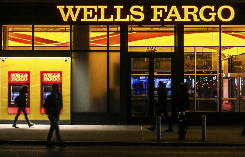 A Wells Fargo branch in New York, March 7, 2019. Wells Fargo has spent years publicly apologizing for deceiving clients with fake accounts, unwarranted fees and unwanted products, but bank employees say they remain under heavy pressure to squeeze extra money out of customers. (Jeenah Moon/The New York Times) XNYT43 XNYT43