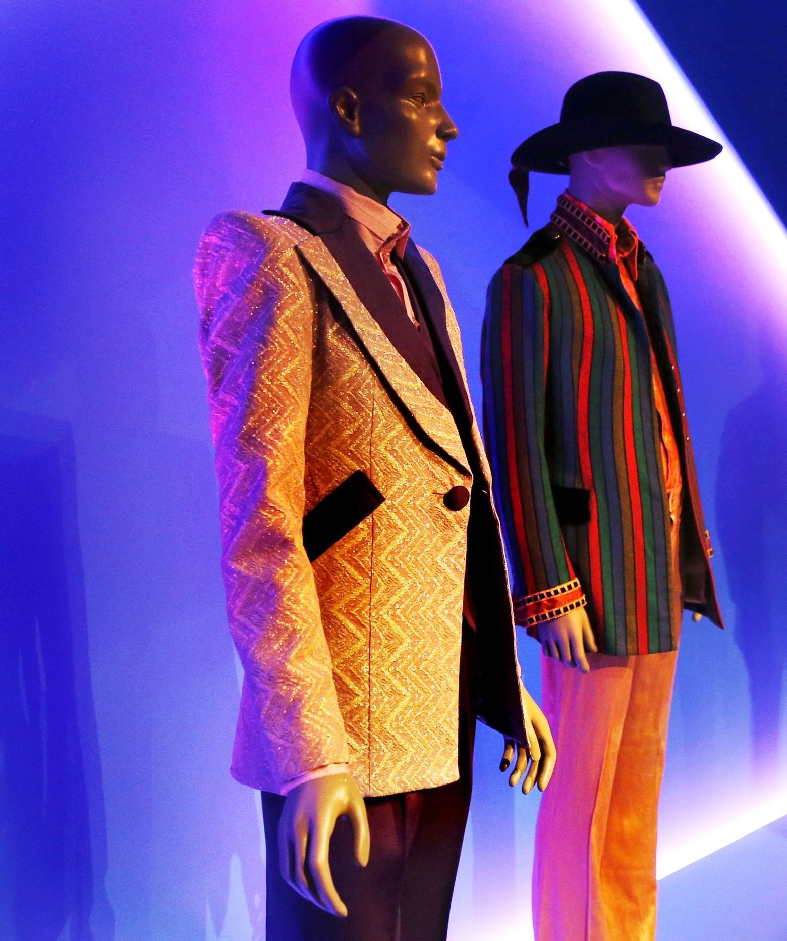 Some fashion disruption with suits from David Bowie and Jimi Hendrix | The  Seattle Times