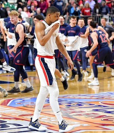 Timme sets record, Gonzaga routs Saint Mary's for WCC title