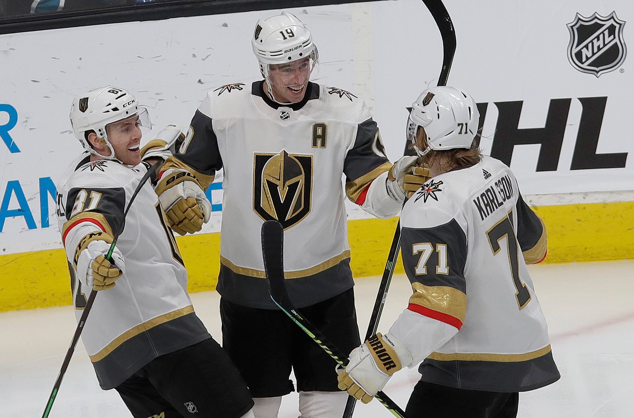 Vegas Golden Knights right wing Reilly Smith (19) skates with the