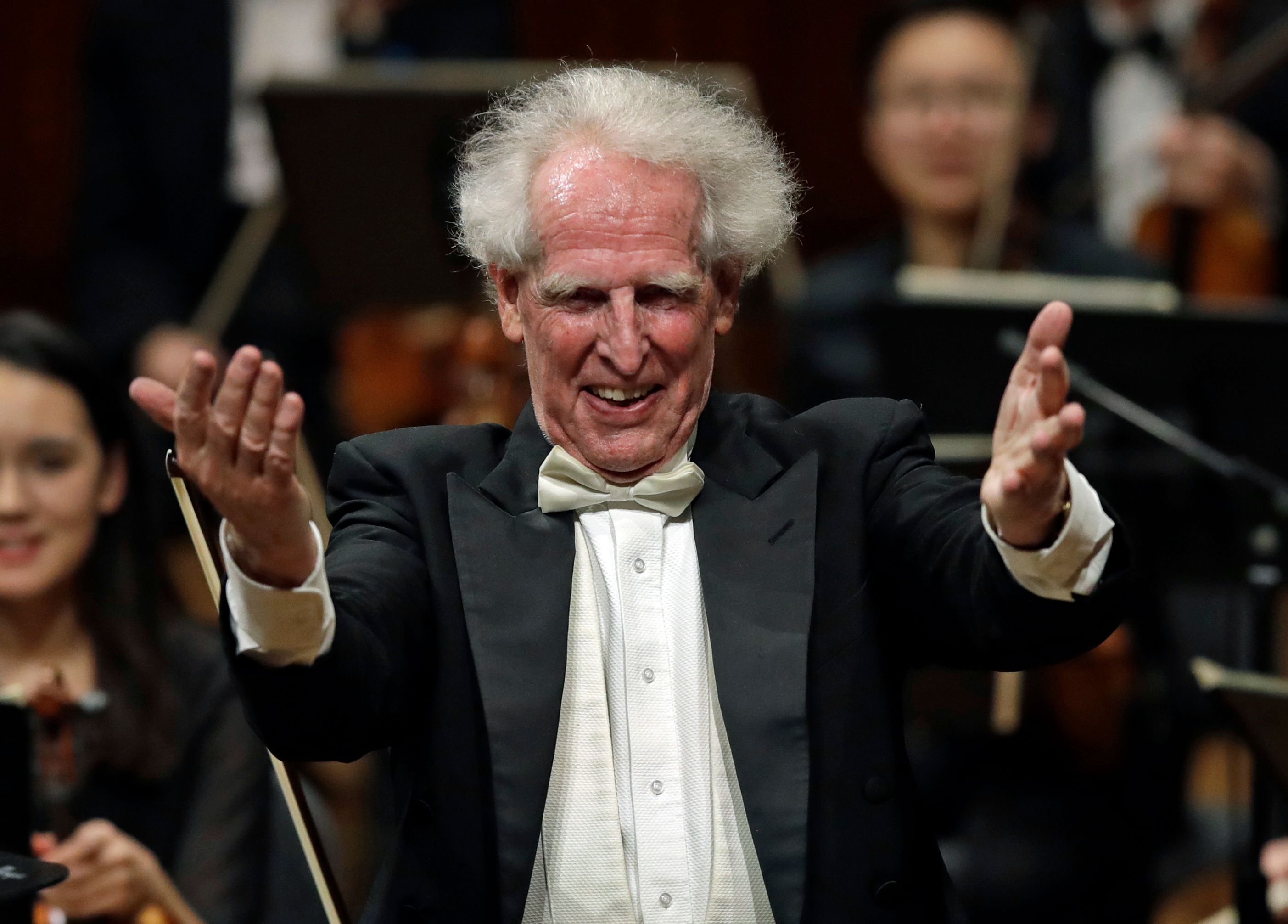 Q&A: Can't stop, won't stop: Famous conductor's show goes on | The