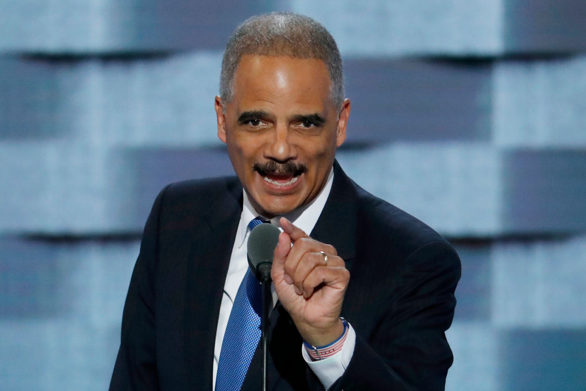 Former attorney general Eric Holder says he won't run for president in 2020 | The Seattle Times