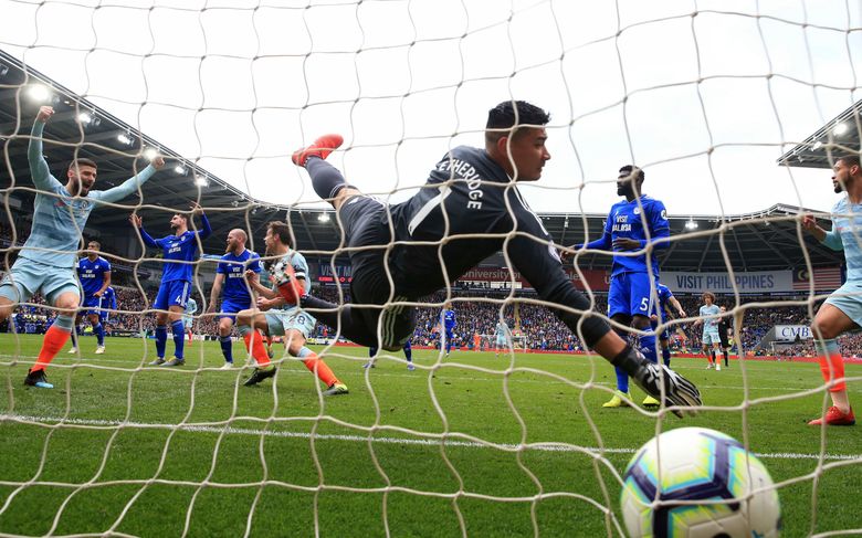 Neil Warnock expects Cardiff City players to honour to Emiliano