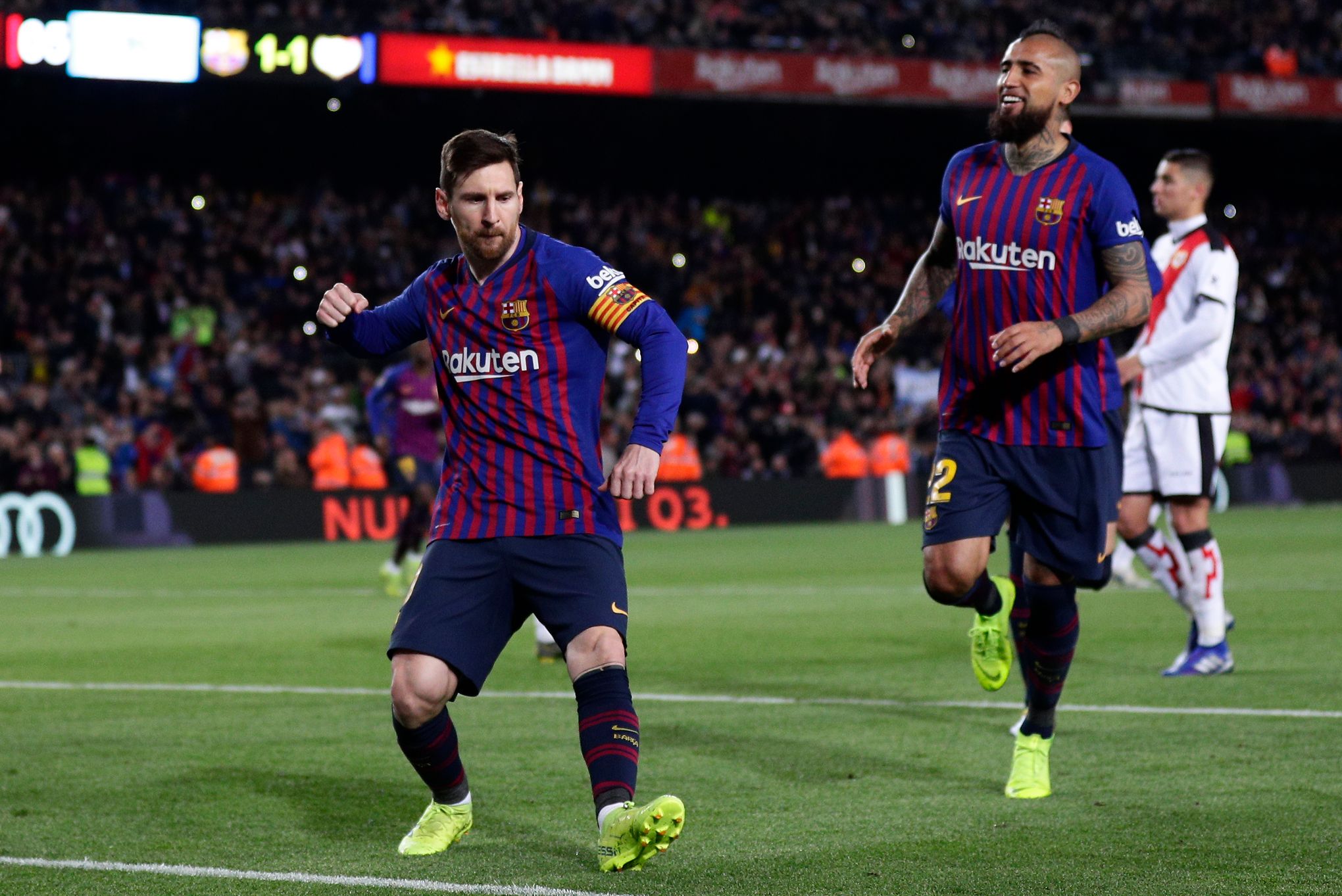 Messi leads Barca win before Champions League game vs Lyon | The Seattle  Times