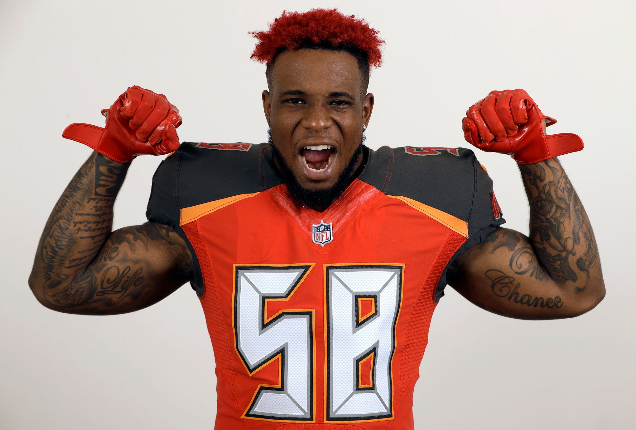 AP Source: 49ers agree to $54M deal with LB Kwon Alexander