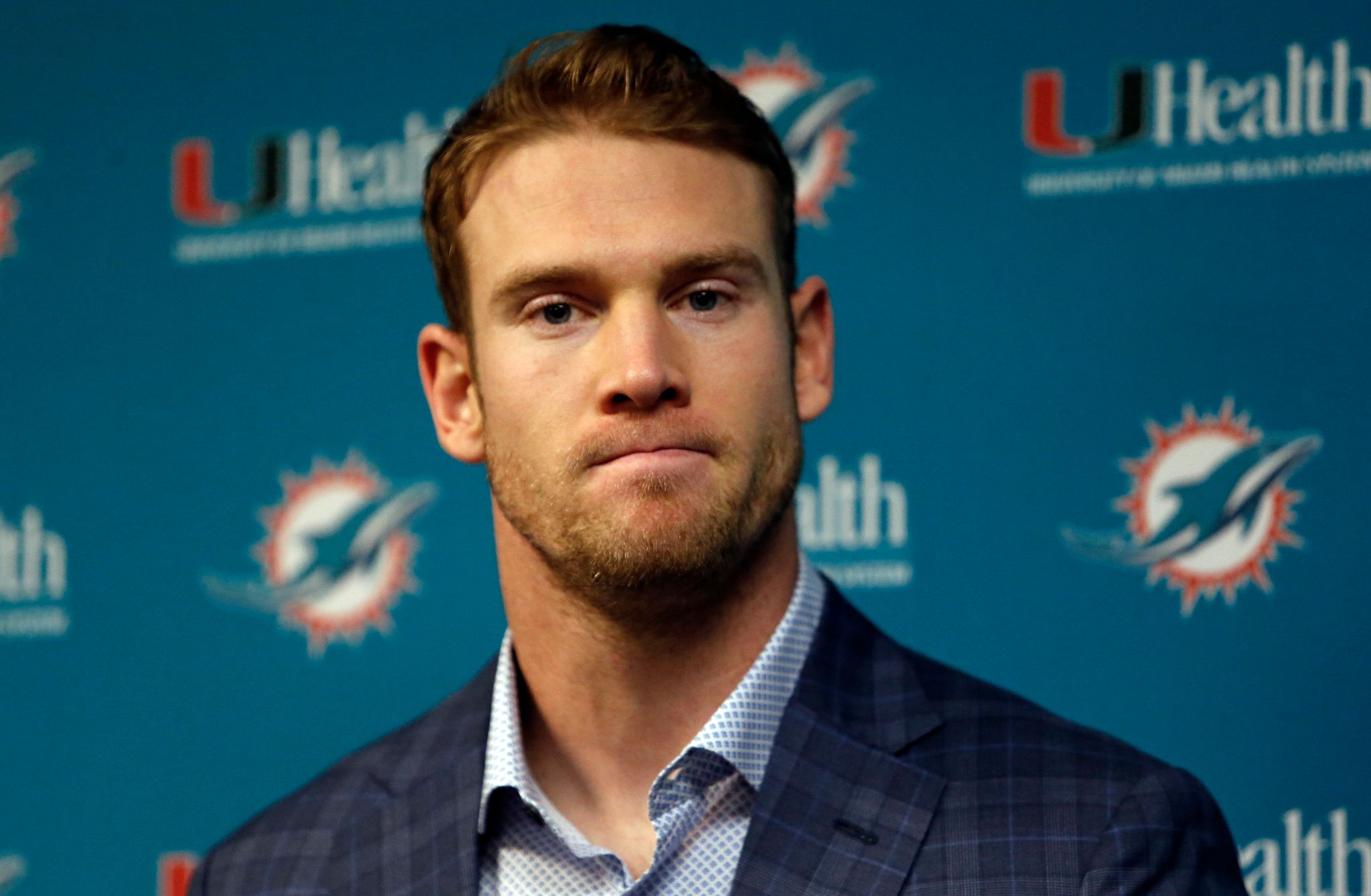 Dolphins Trade Ryan Tannehill To Titans