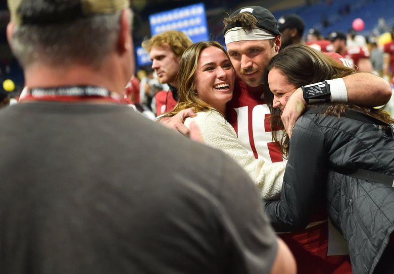 Gardner Minshew's Throwback Mustache Inspires NFL Fans—to the