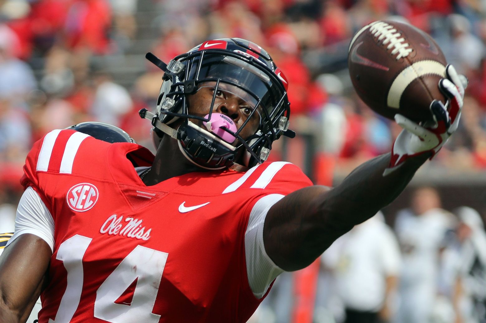 Ole Miss WR D.K. Metcalf runs an unofficial 4.33 in the 40-yard dash