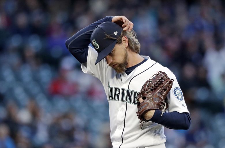 Moore homers twice and Rodriguez sets hits record as Mariners rout