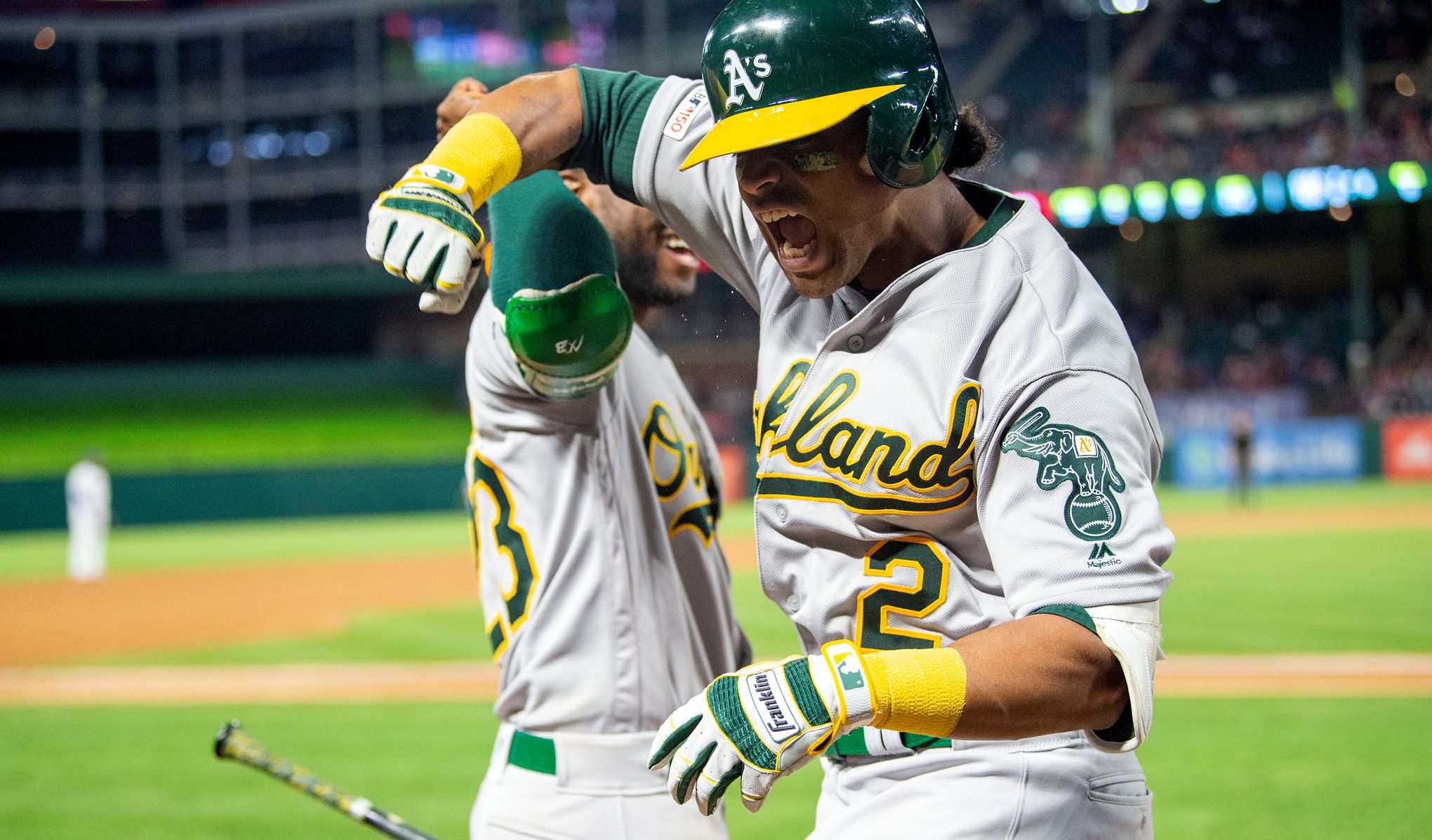 Rangers To Acquire Khris Davis From A's For Elvis Andrus - MLB