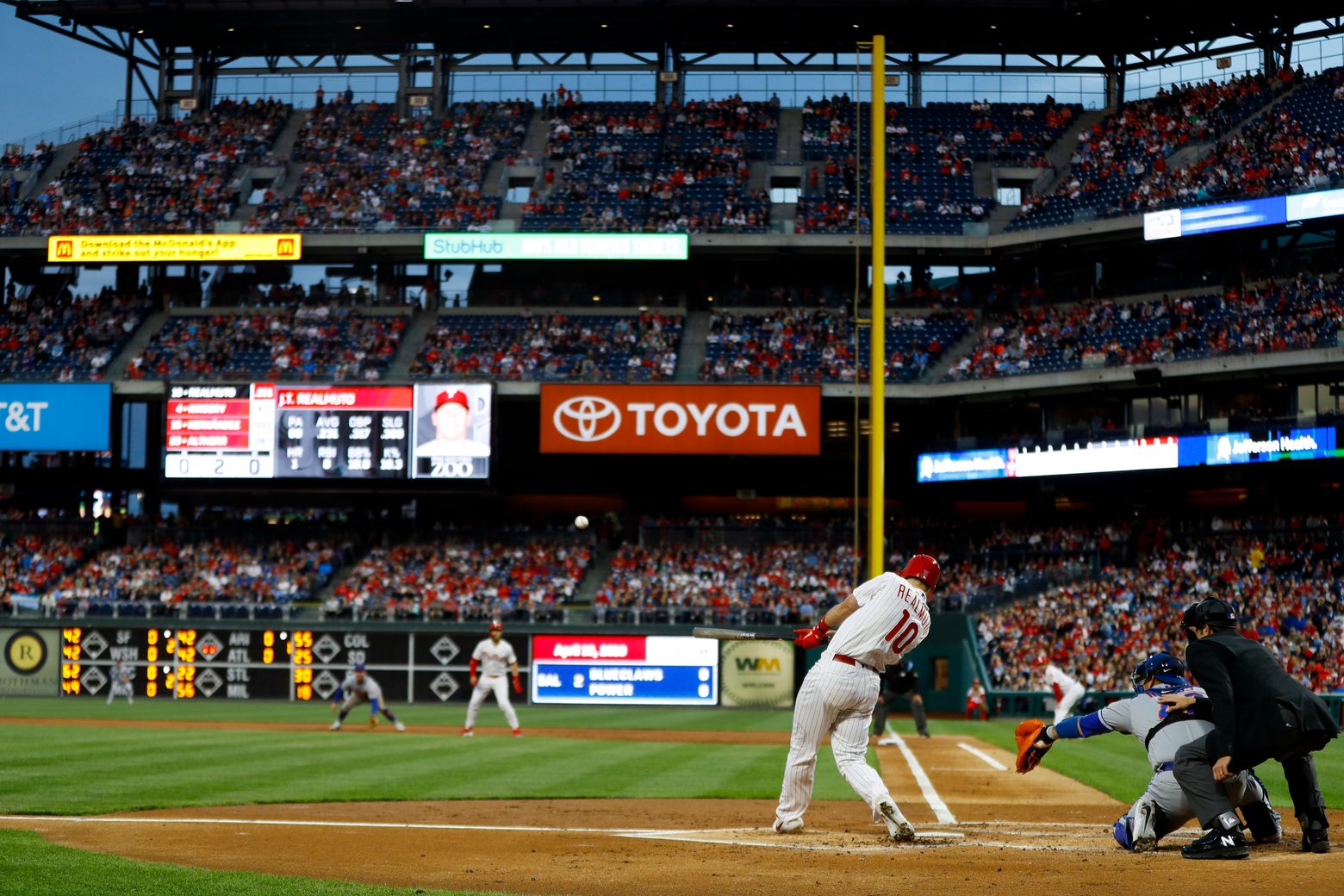 J.T. Realmuto expects Gabe Kapler to return 'as of now