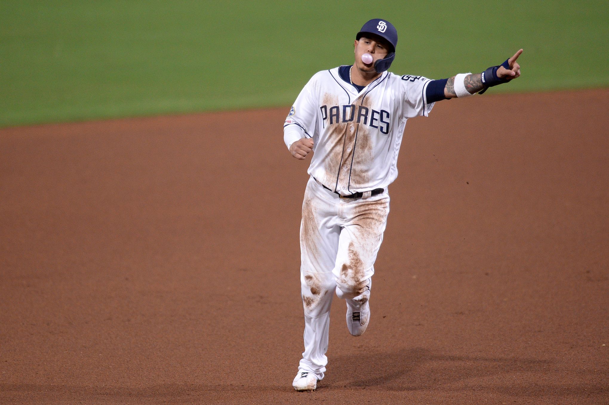 Andy Green and Manny Machado get ejected from Rockies game - Gaslamp Ball