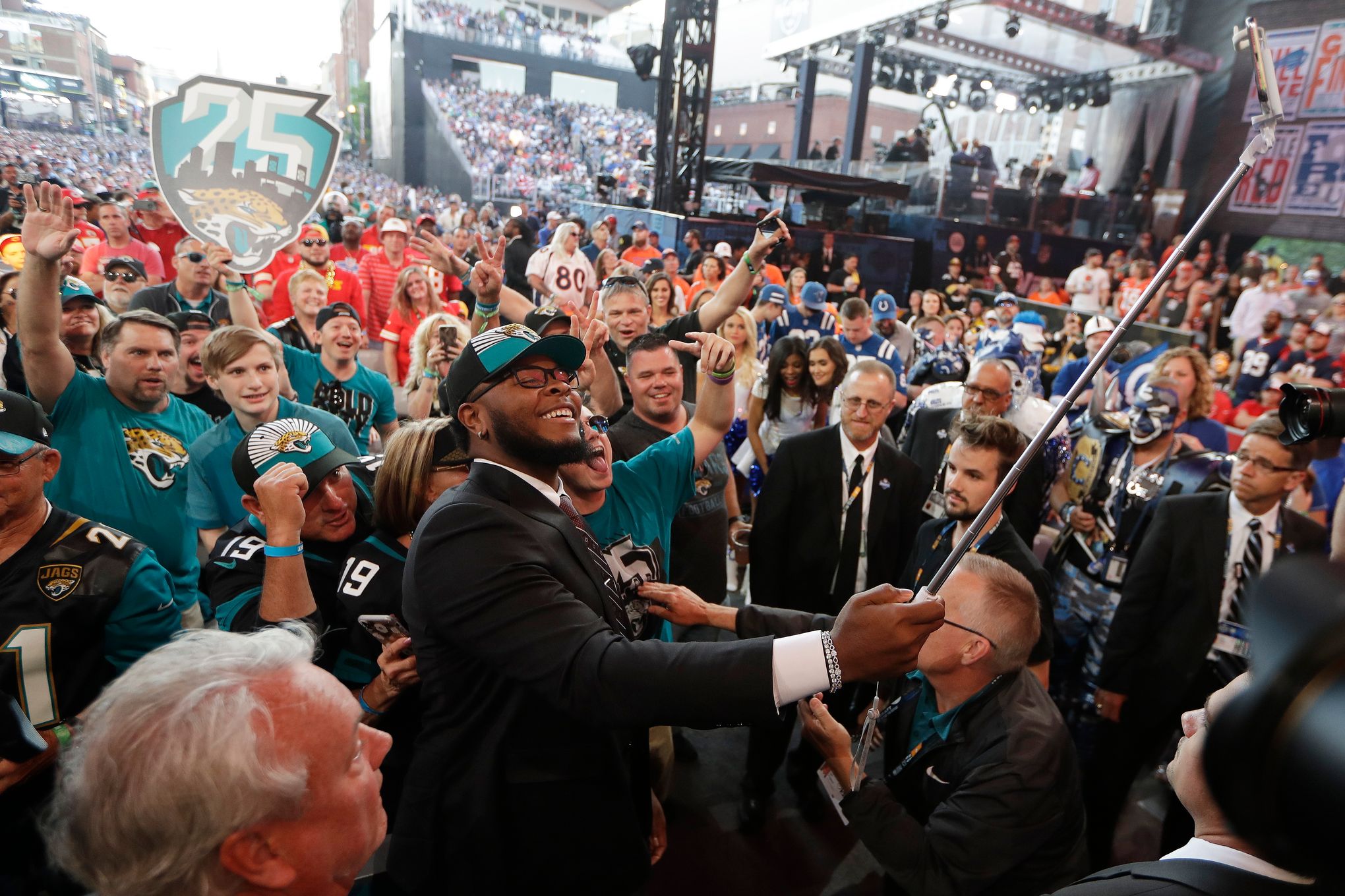 Jawaan Taylor: What Jacksonville Jaguars Fans Need to Know About Their NFL  Draft Pick 