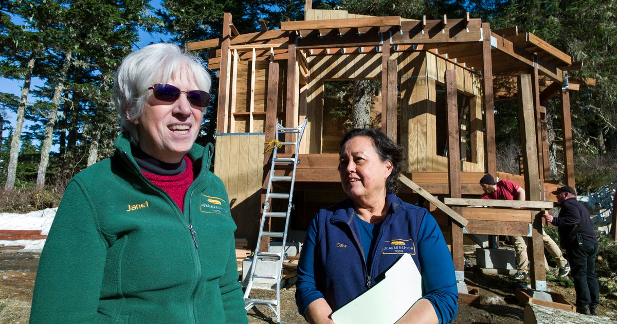 Juneau Raptor Center gives ‘good old bird’ new display | The Seattle Times