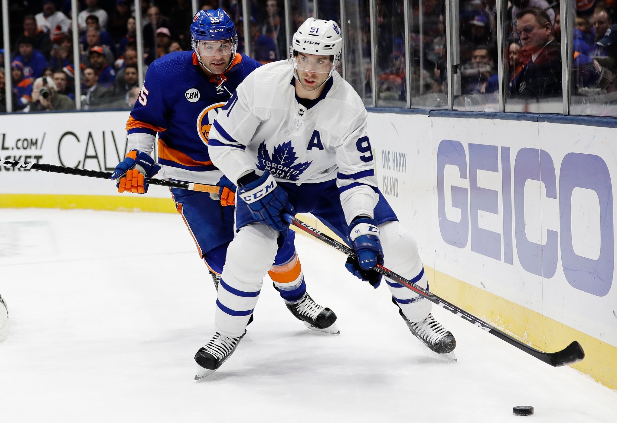 John Tavares scores in OT, Maple Leafs top Golden Knights