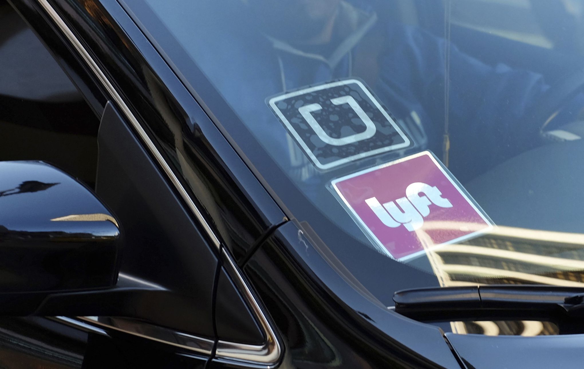 As Uber and Lyft go public, Seattle drivers getting a smaller share of  fares, union analysis says | The Seattle Times