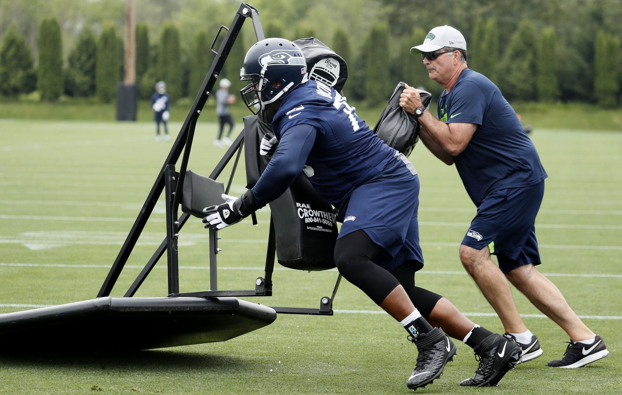 It's his time': Seahawks express confidence in new center Joey Hunt, the  replacement for Justin Britt