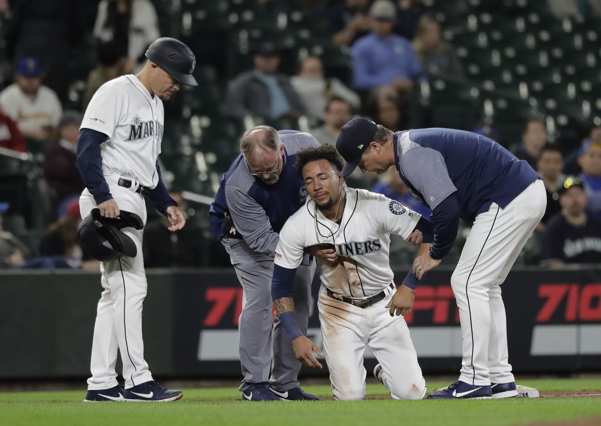 J.P. Crawford expected to miss 'a couple weeks,' but ankle injury