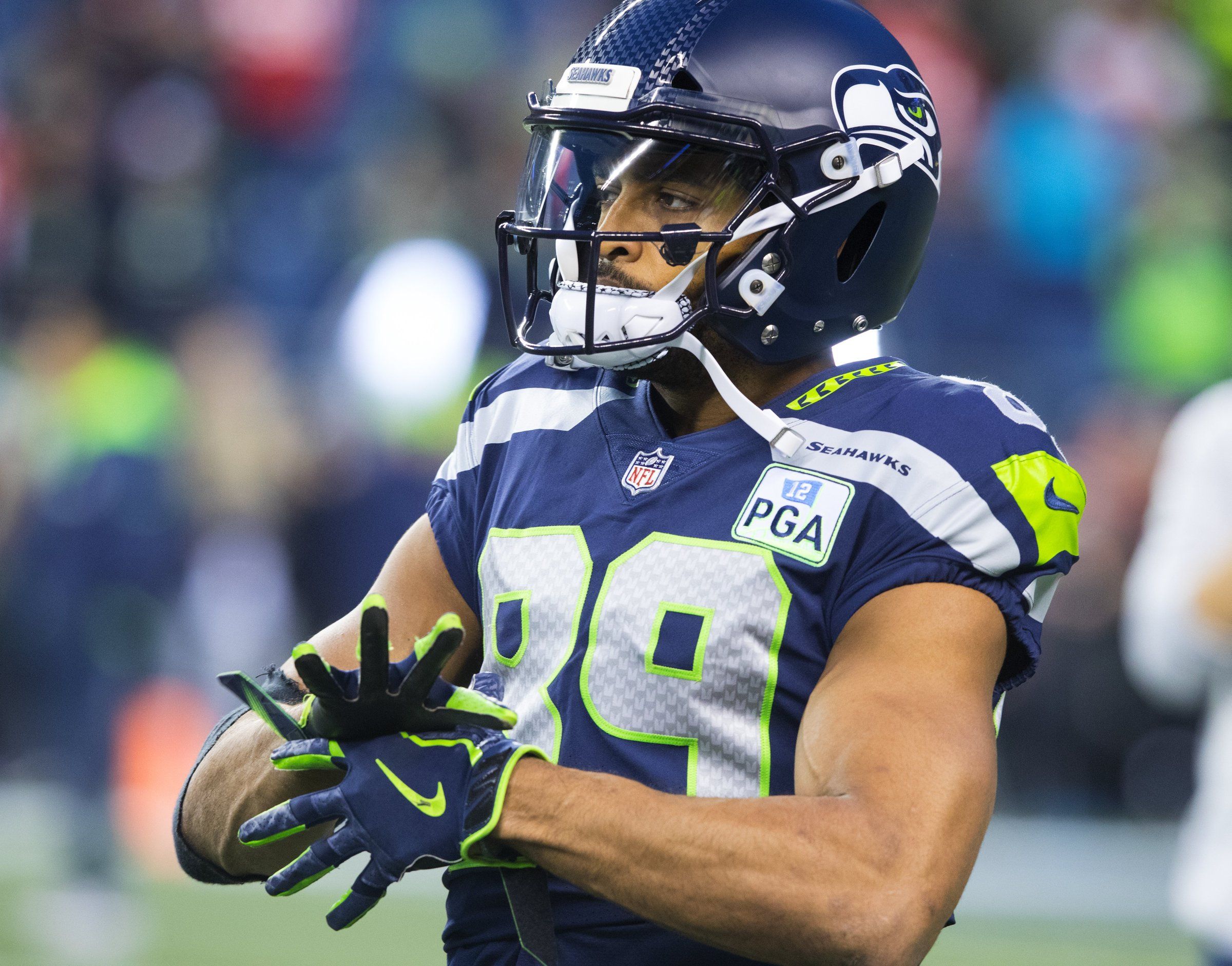 doug baldwin helmet