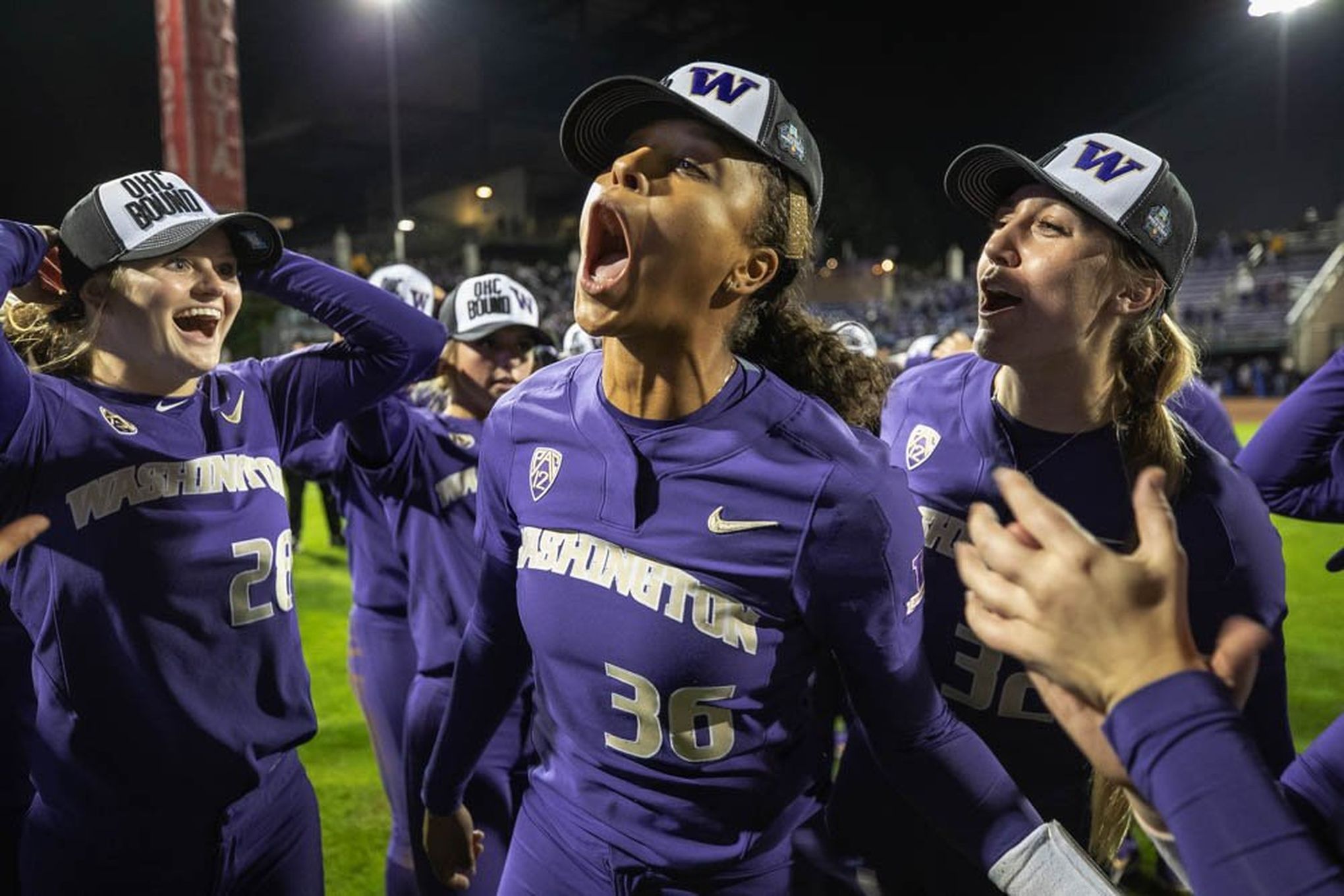 Gallery: Softball sweeps NCAA Super Regionals against Arizona