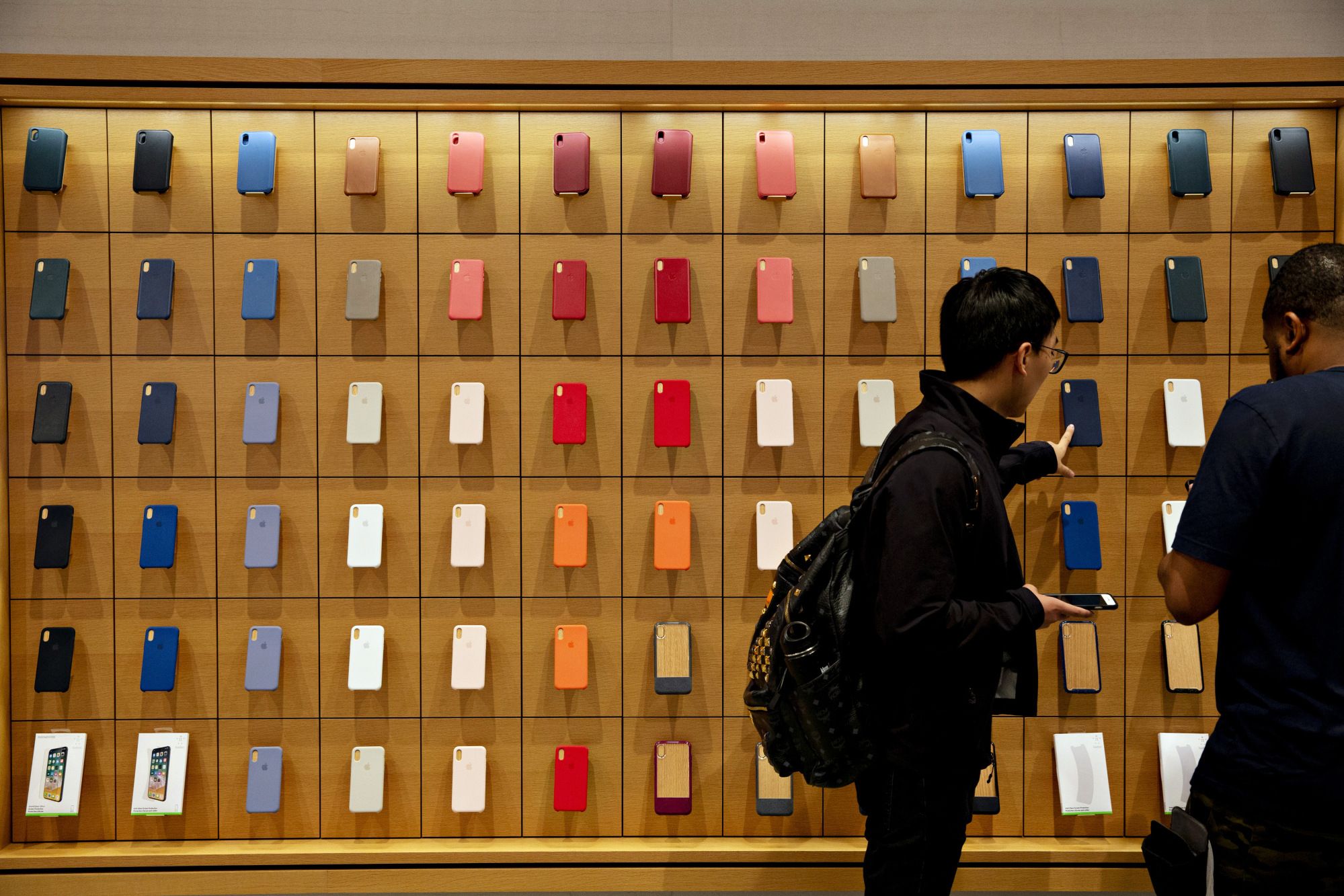 How the Apple store lost its luster The Seattle Times