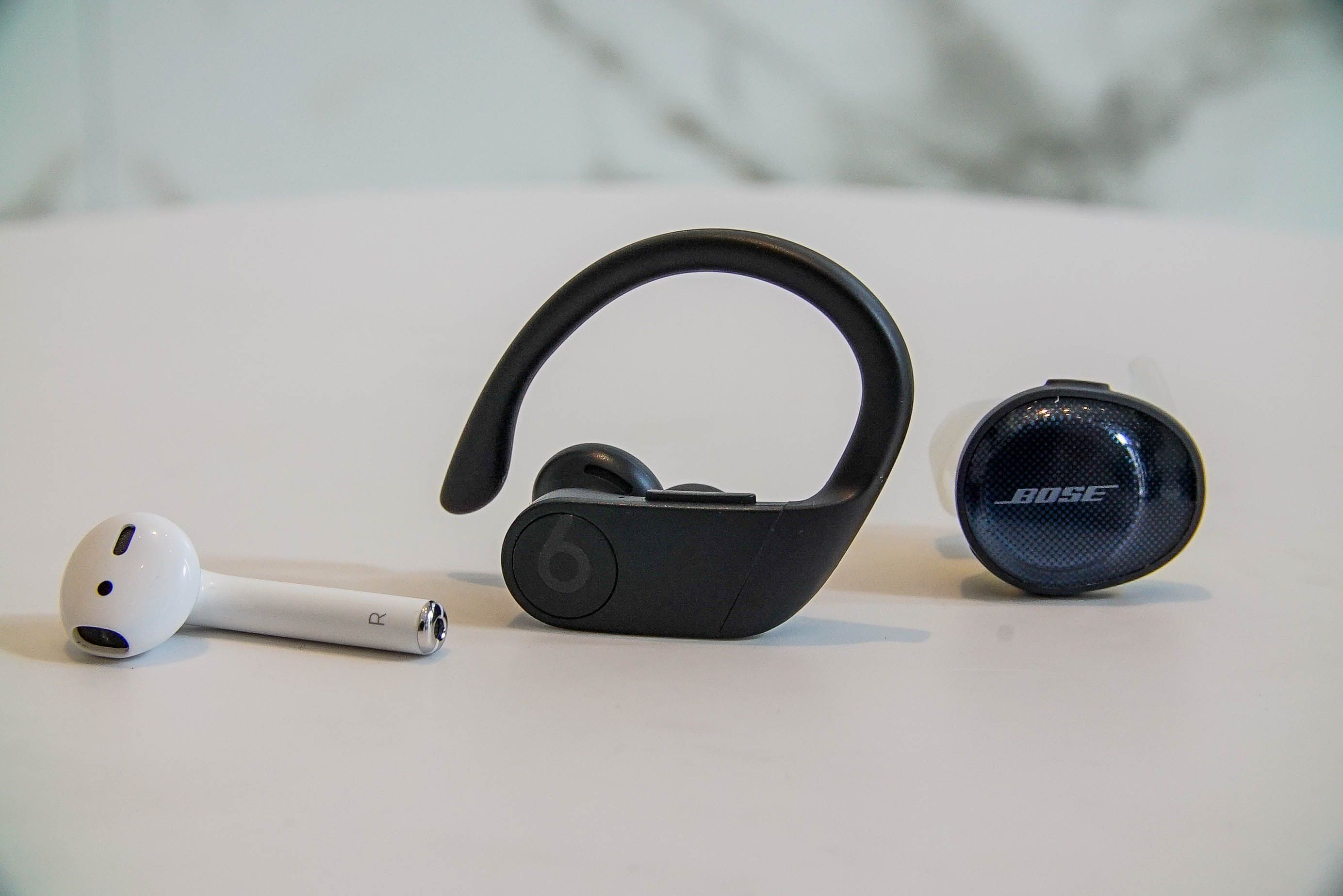 Wireless earbuds stay online in ear