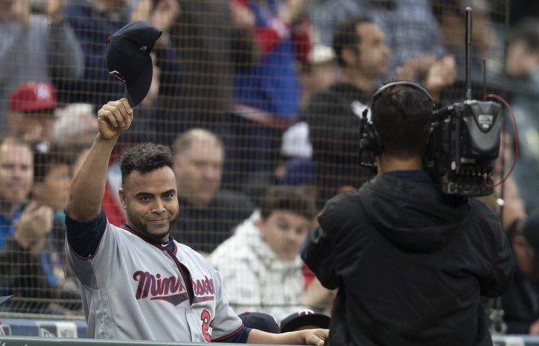 Feels weird, Nelson Cruz says of his return to face the Twins