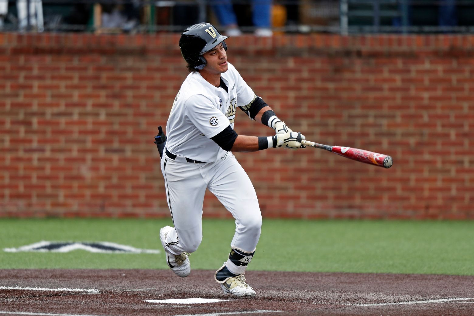 NCAA hopes on line as conference baseball tournaments open The