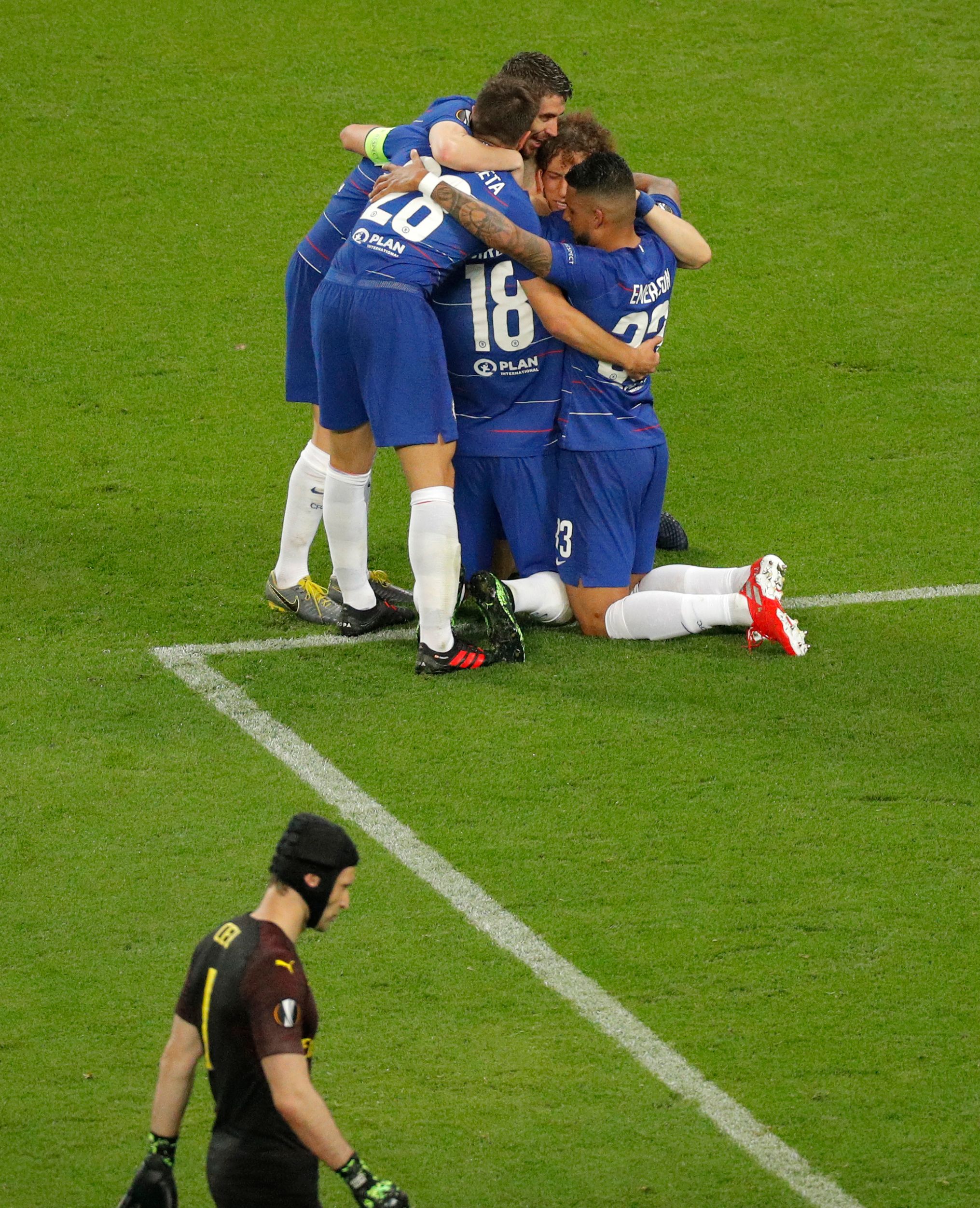 Hazard scores 2 as Chelsea beats Arsenal 4-1 in EL final | The