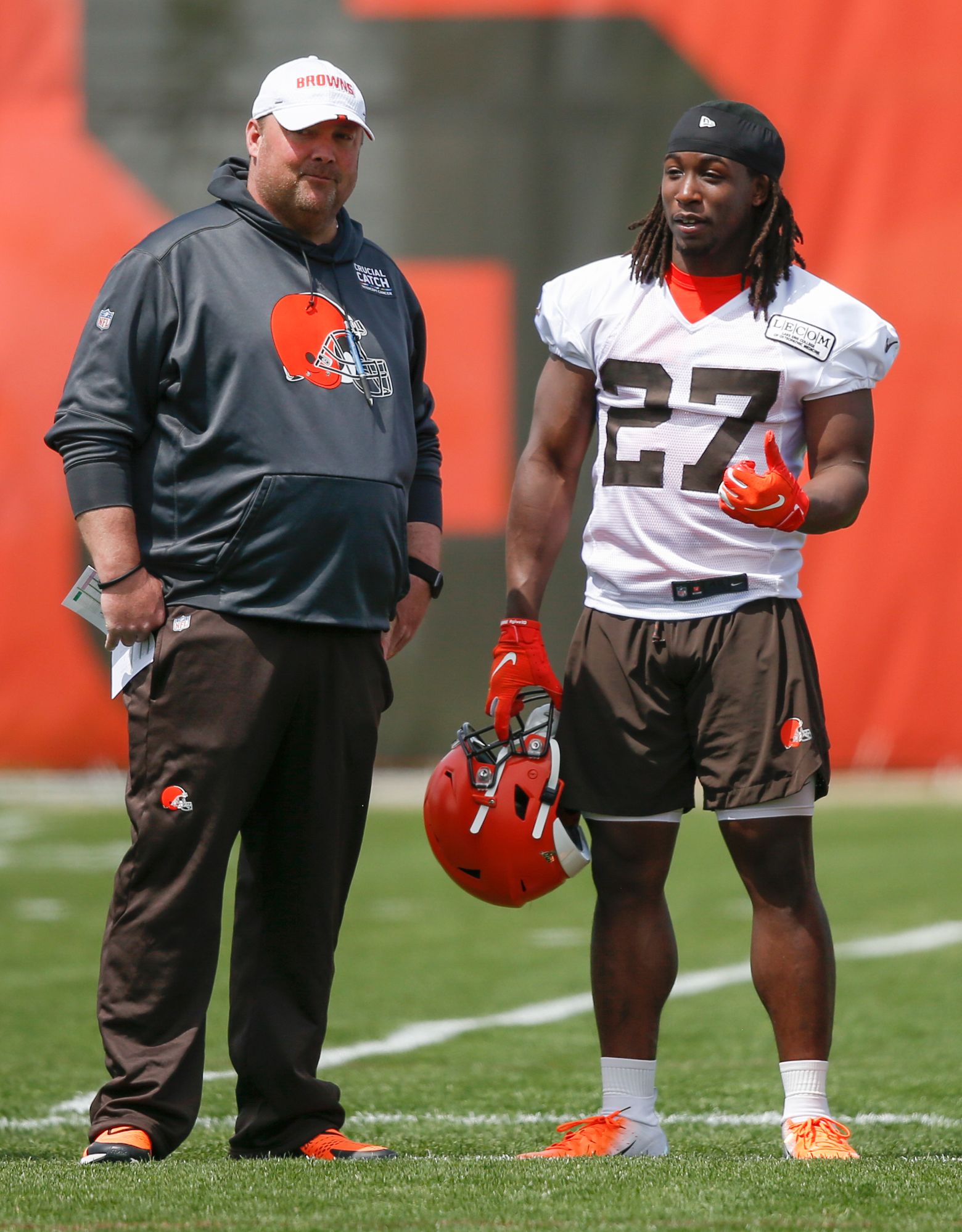 Can Kareem Hunt redeem himself with Cleveland Browns?