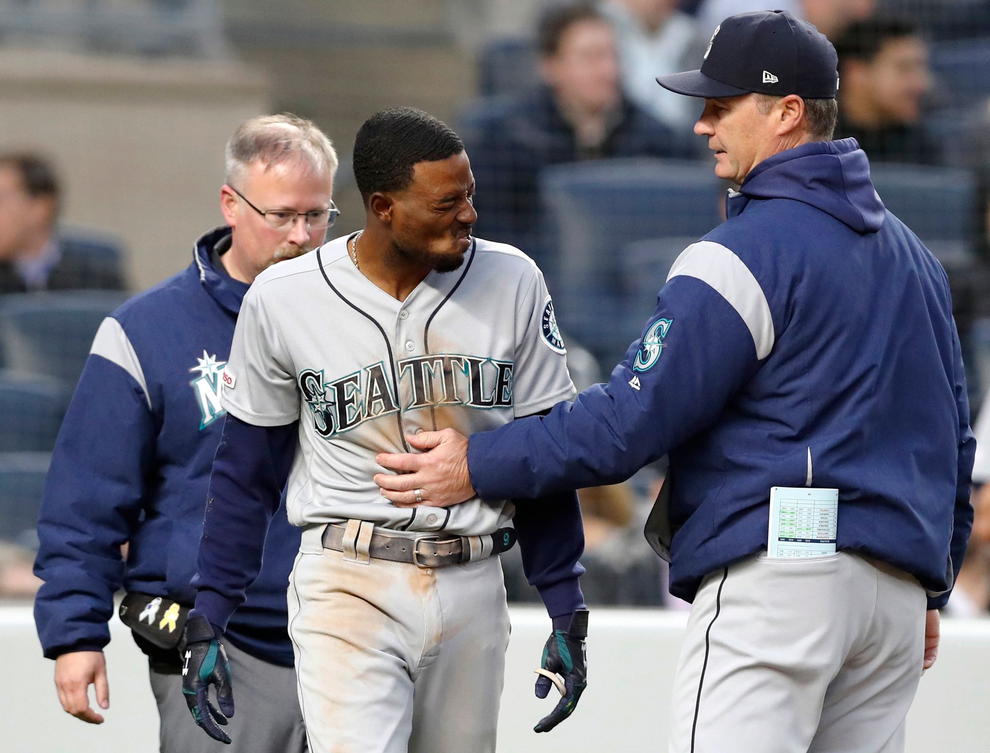 Mariners roster moves continue with Dee Gordon, Ryon Healy headed