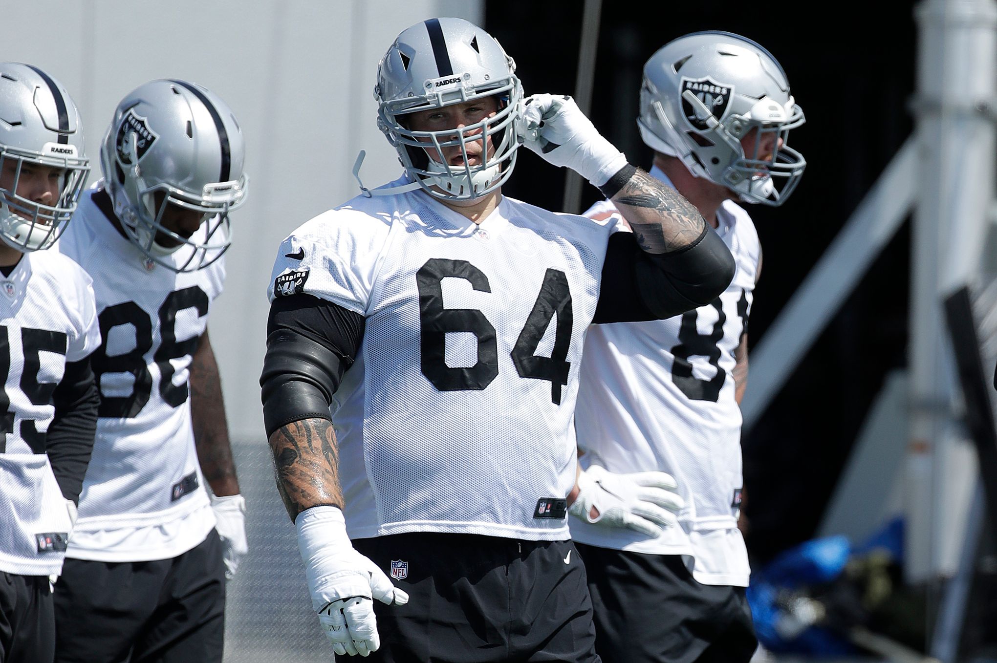 Raiders RG Richie Incognito Announces Retirement From The NFL