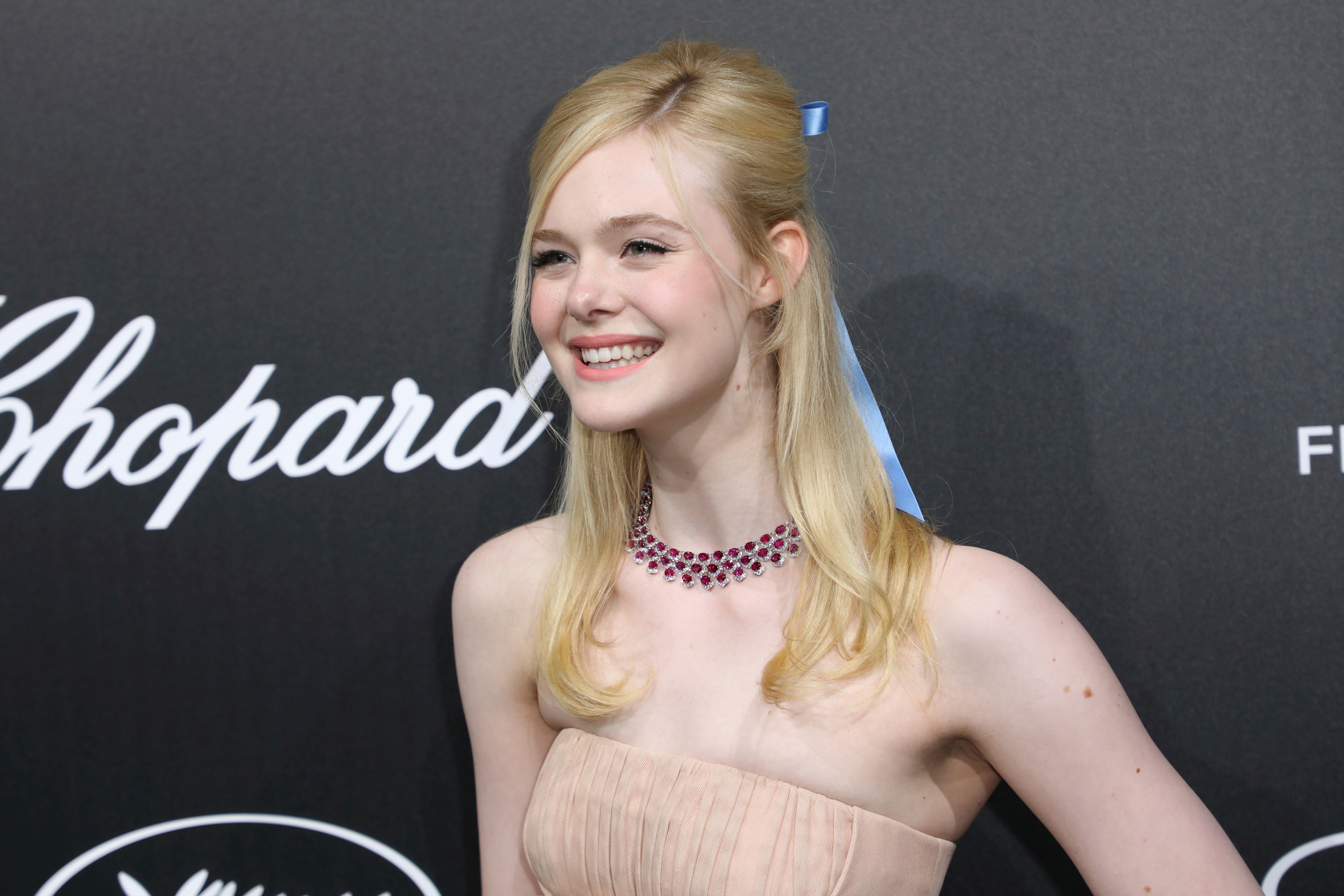 Elle Fanning OK after fainting at Cannes dinner The Seattle Times