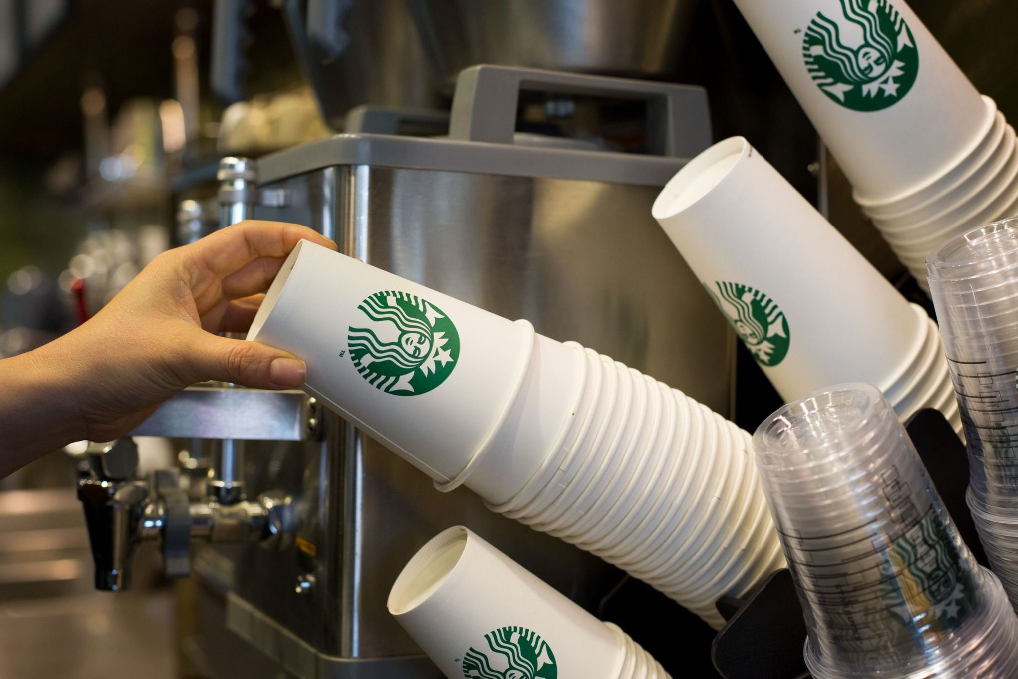 Reusable or Disposable: Which coffee cup has a smaller footprint?