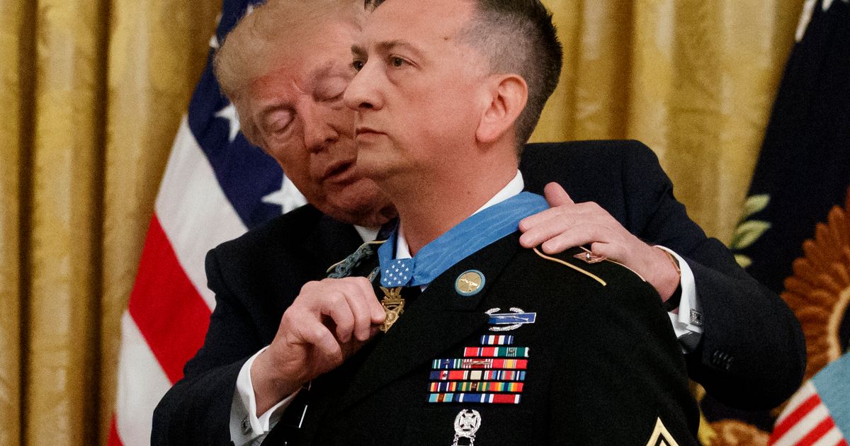 Trump awards highest military honor to Iraq War veteran | The Seattle Times