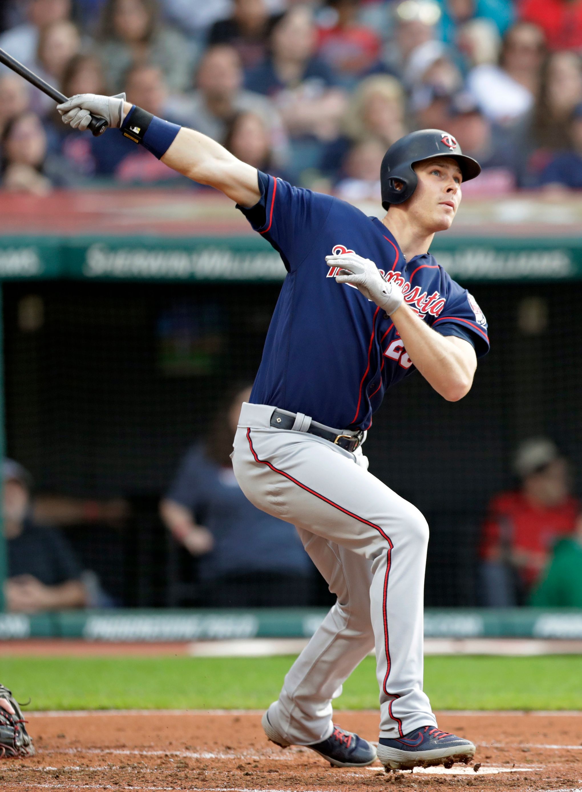 Max Kepler has two home runs tonight! One to each side of the