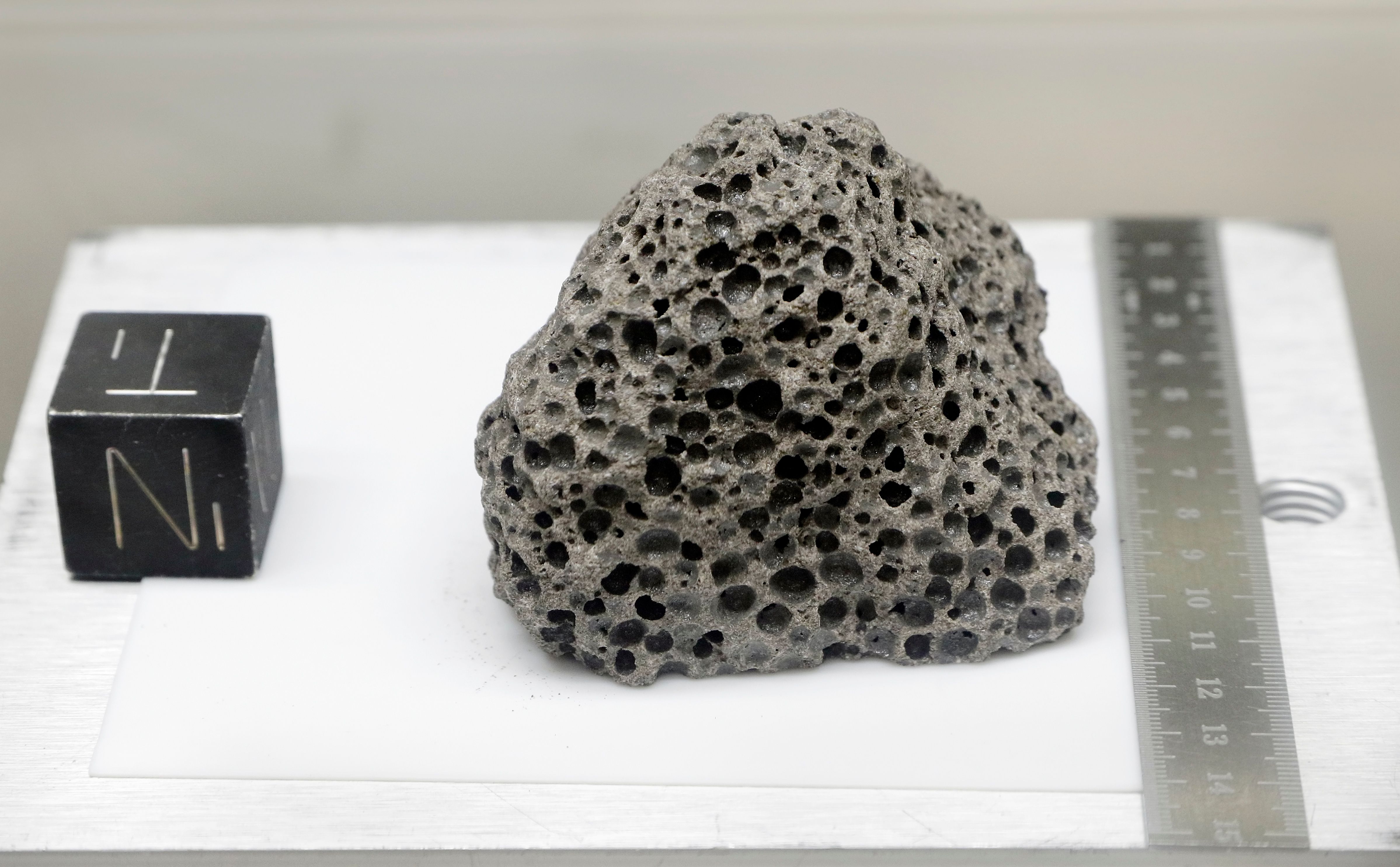 NASA opening moon rock samples sealed since Apollo missions NASA opening moon rock samples sealed since Apollo missions