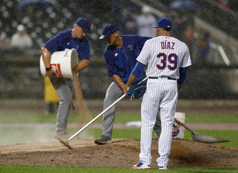 Game halted after Mets tie