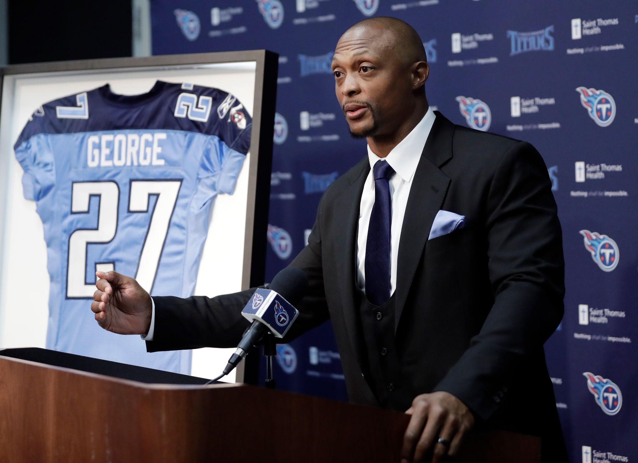 Titans retiring Eddie George, Steve McNair jersey numbers 