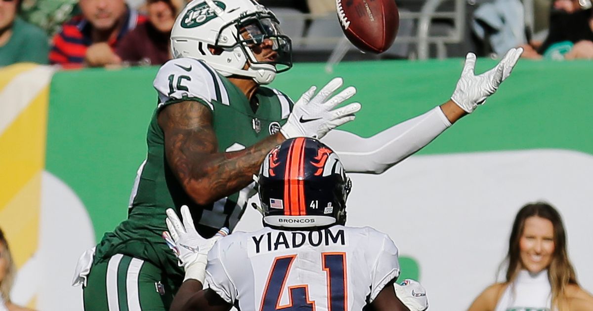 Terrelle Pryor signs with Jets after also visiting Seahawks