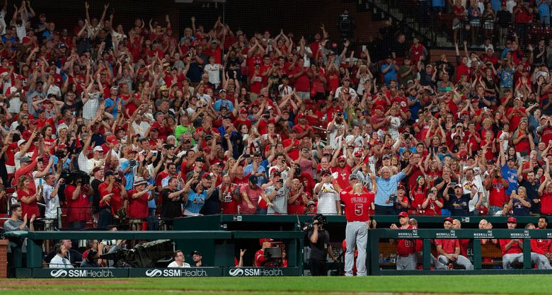 Pujols concludes return to St. Louis with 2 hits, Molina jersey swap