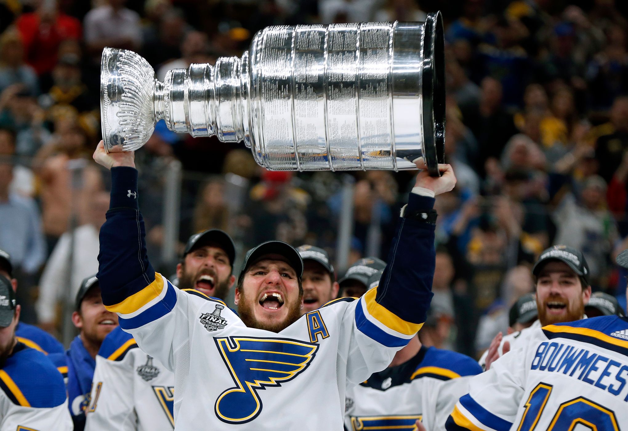 https://images.seattletimes.com/wp-content/uploads/2019/06/urn-publicid-ap-org-fbbca4e8eee04f78abfbbf4521992c28Stanley_Cup_Blues_Bruins_Hockey_85134.jpg?d=2040x1401