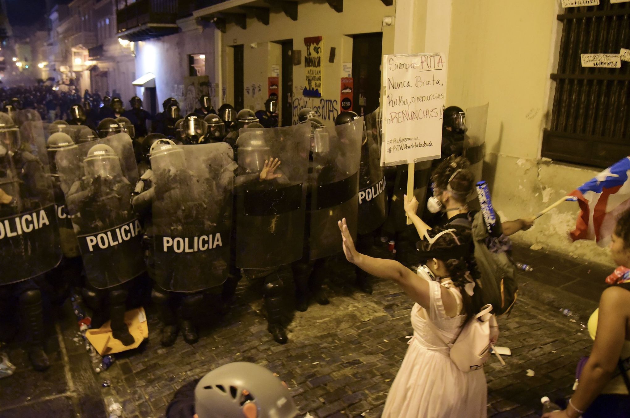 Violent confrontations rock Puerto Rico protests demanding the governor  step down | The Seattle Times