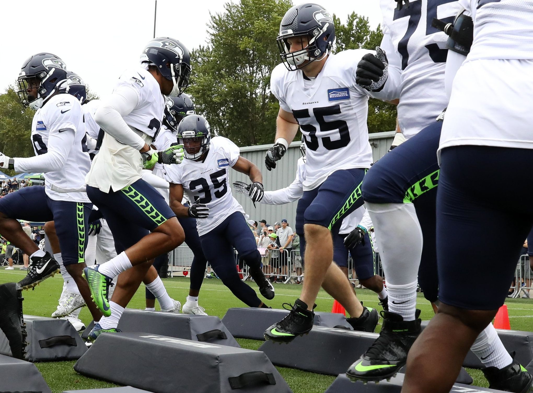 How Seahawks LB Ben Burr-Kirven is set to play 5th year of rookie deal -  Field Gulls