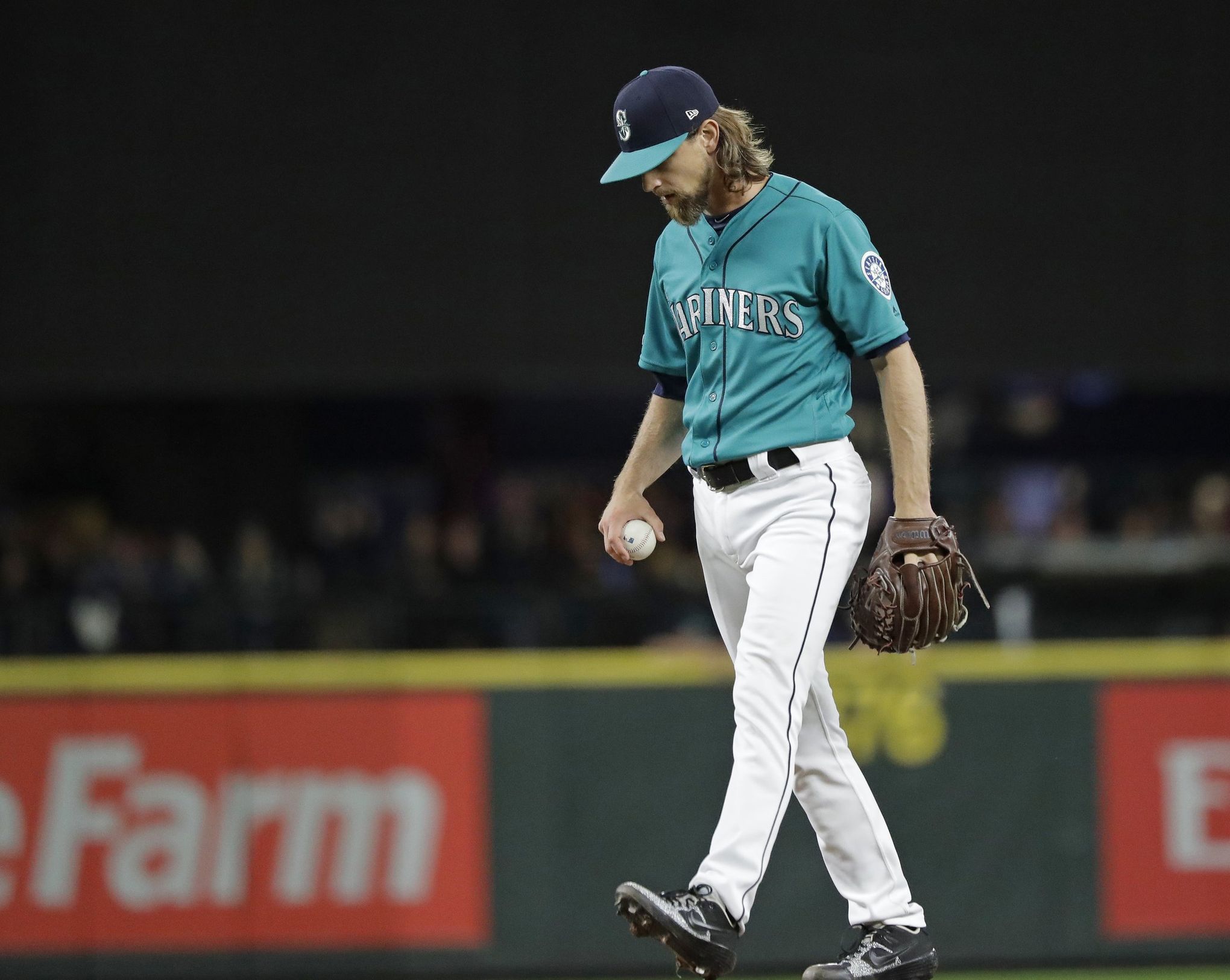 Felix Hernandez of the Seattle Mariners pitches perfect game - Los
