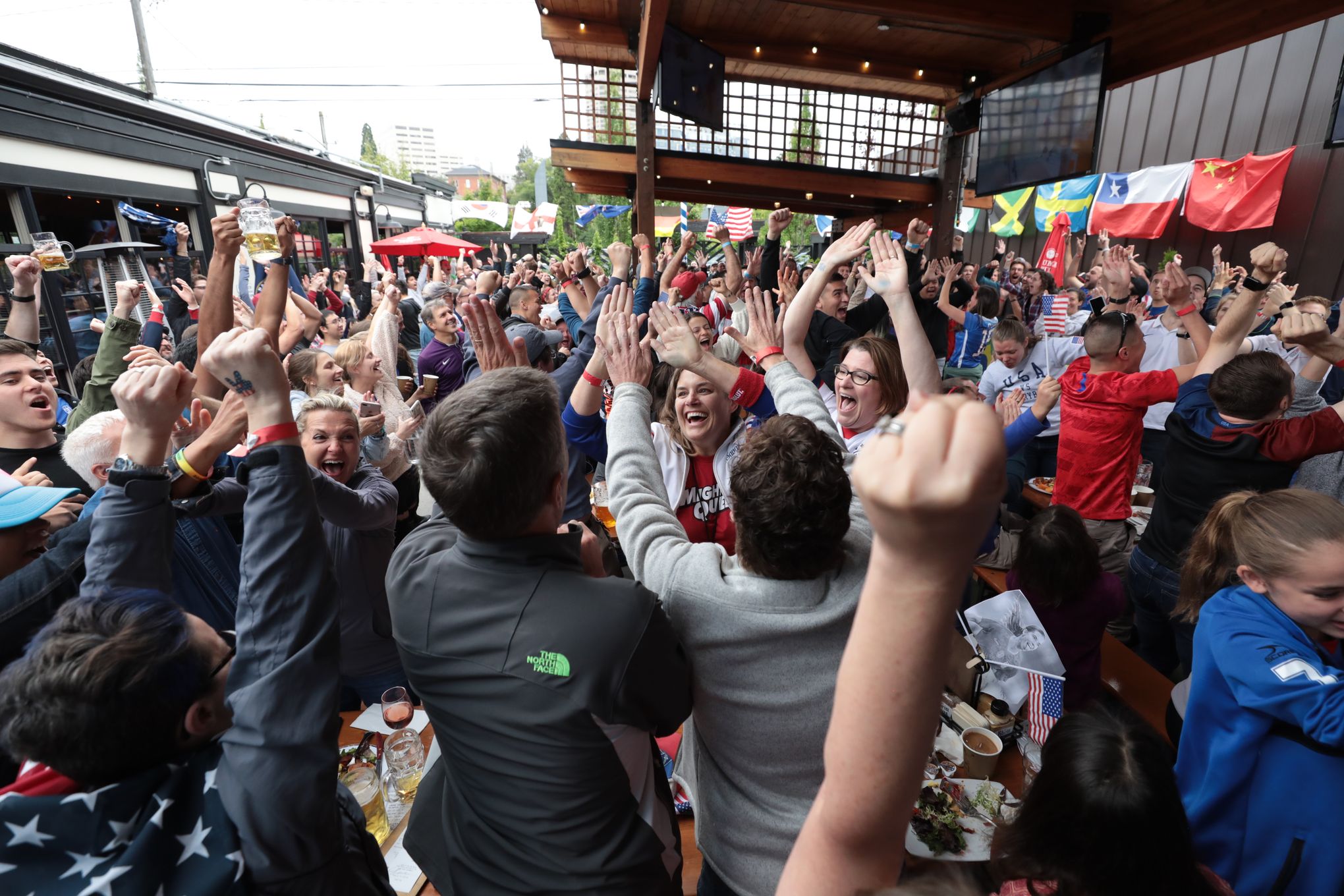 Hundreds of Seattle fans celebrate U.S. win at Women's World Cup watch