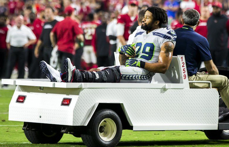 Earl Thomas disguised himself to watch Seahawks at Buffalo Wild Wings